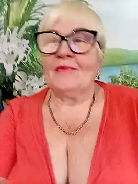 Snapshot of VioletSweet5566 chatting on February 17, 12:01 pm VioletSweet5566 online show from February 17, 12:01 pm