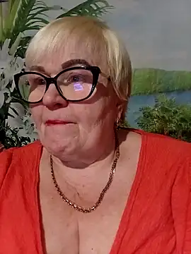 Snapshot of VioletSweet5566 chatting on February 22, 5:22 pm VioletSweet5566 online show from February 22, 5:22 pm