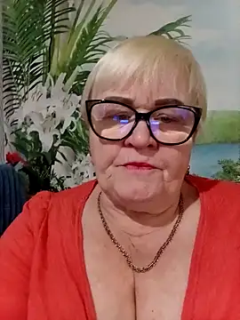 Snapshot of VioletSweet5566 chatting on February 24, 6:33 am VioletSweet5566 online show from February 24, 6:33 am