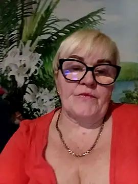 Snapshot of VioletSweet5566 chatting on February 25, 2:37 pm VioletSweet5566 online show from February 25, 2:37 pm