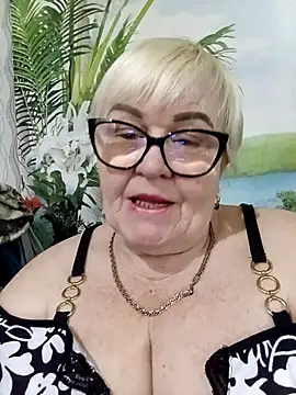 Snapshot of VioletSweet5566 chatting on February 28, 8:59 am VioletSweet5566 online show from February 28, 8:59 am