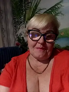 Snapshot of VioletSweet5566 chatting on February 28, 9:16 pm VioletSweet5566 online show from February 28, 9:16 pm