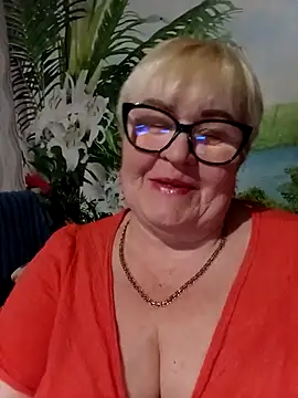 Snapshot of VioletSweet5566 chatting on March 3, 6:36 pm VioletSweet5566 online show from March 3, 6:36 pm