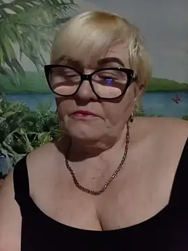 Snapshot of VioletSweet5566 chatting on March 15, 7:31 pm VioletSweet5566 online show from March 15, 7:31 pm