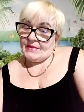 Snapshot of VioletSweet5566 chatting on March 20, 9:19 pm VioletSweet5566 online show from March 20, 9:19 pm