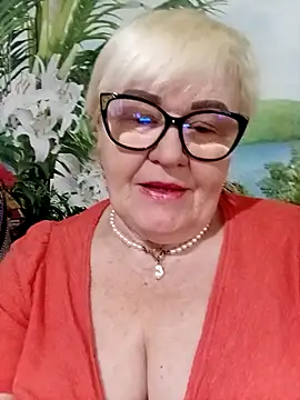 Snapshot of VioletSweet5566 chatting on March 31, 6:25 am VioletSweet5566 online show from March 31, 6:25 am