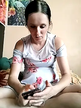Snapshot of HardCouple33 chatting on May 24, 6:13 pm HardCouple33 online show from May 24, 6:13 pm