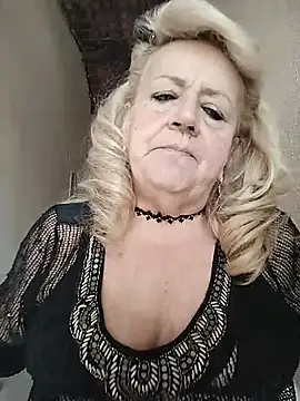 Snapshot of Belladama61 chatting on September 27, 12:21 pm Belladama61 online show from September 27, 12:21 pm