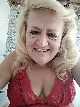 Snapshot of Belladama61 chatting on November 23, 12:38 pm Belladama61 online show from November 23, 12:38 pm