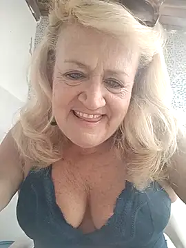 Snapshot of Belladama61 chatting on December 1, 10:09 am Belladama61 online show from December 1, 10:09 am