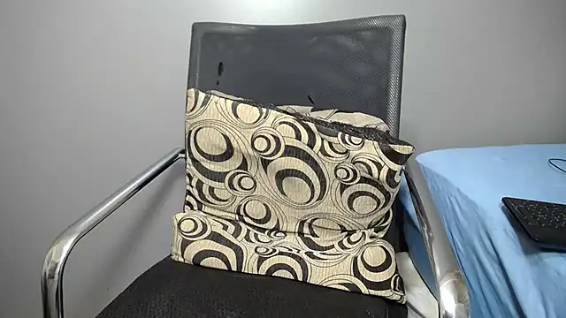 Snapshot of Ozimpho chatting on February 25, 10:03 am Ozimpho online show from February 25, 10:03 am