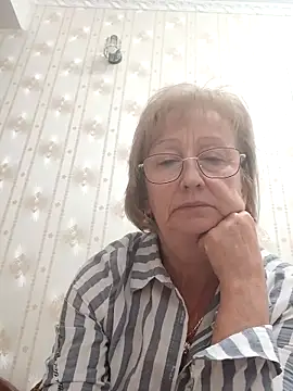 AlikaSwan5821 online show from September 22, 6:32 pm