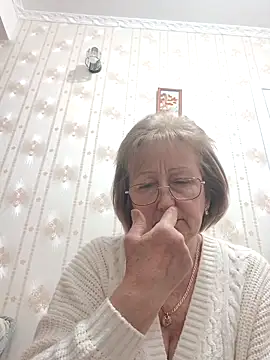 AlikaSwan5821 online show from March 28, 7:24 pm