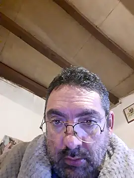 Snapshot of Jouons-ensembles2 chatting on November 23, 1:16 am Jouons-ensembles2 online show from November 23, 1:16 am