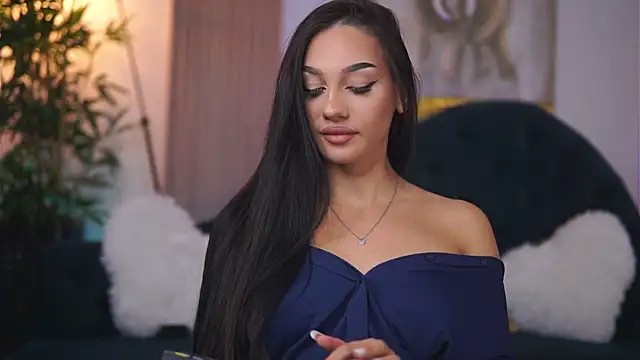 NinaSolenne online show from November 3, 7:37 pm