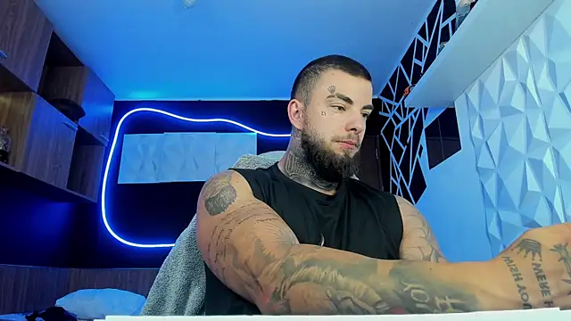 Snapshot of Chrisjordan66 chatting on September 23, 5:32 am Chrisjordan66 online show from September 23, 5:32 am