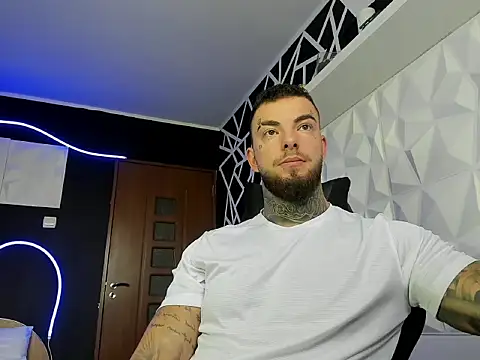 Snapshot of Chrisjordan66 chatting on October 23, 6:13 am Chrisjordan66 online show from October 23, 6:13 am