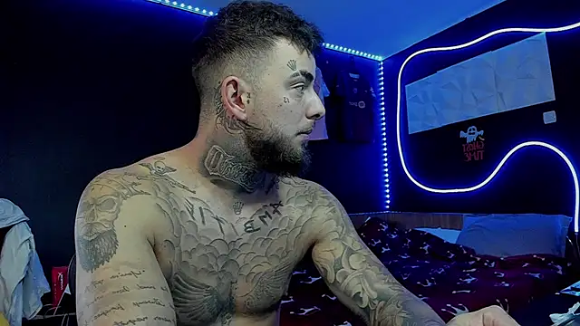 Snapshot of Chrisjordan66 chatting on December 4, 8:23 am Chrisjordan66 online show from December 4, 8:23 am