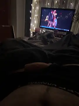 Snapshot of LuckyGirlfriends chatting on November 3, 7:04 pm LuckyGirlfriends online show from November 3, 7:04 pm