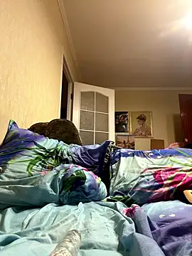 Snapshot of LuckyGirlfriends chatting on January 5, 6:33 pm LuckyGirlfriends online show from January 5, 6:33 pm