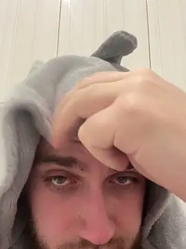 Snapshot of LuckyGirlfriends chatting on February 5, 1:54 am LuckyGirlfriends online show from February 5, 1:54 am