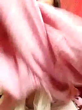 Snapshot of Babe_Doll04 chatting on November 4, 8:24 am Babe Doll04 online show from November 4, 8:24 am