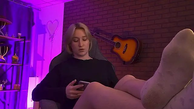 Snapshot of CinBellamy chatting on March 6, 3:14 am CinBellamy online show from March 6, 3:14 am