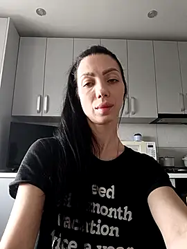 Snapshot of Princessa99885 chatting on April 15, 7:37 am Princessa99885 online show from April 15, 7:37 am