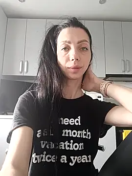 Snapshot of Princessa99885 chatting on April 16, 6:58 am Princessa99885 online show from April 16, 6:58 am
