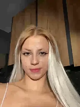 FavoriteKira online show from October 1, 7:42 pm