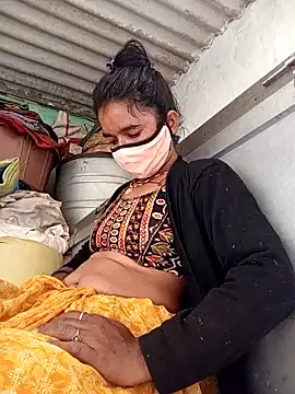 MISS LOVE 001 online show from October 24, 5:48 am