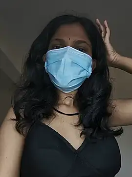 Shivani2002 online show from June 6, 3:00 am