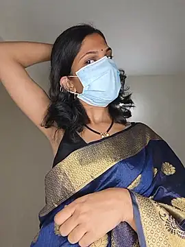 Shivani2002 online show from June 8, 4:18 pm