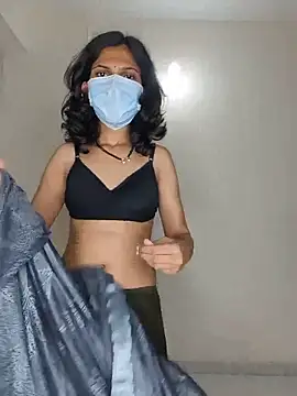 Shivani2002 online show from June 13, 4:49 pm