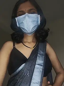 Shivani2002 online show from July 21, 10:17 am