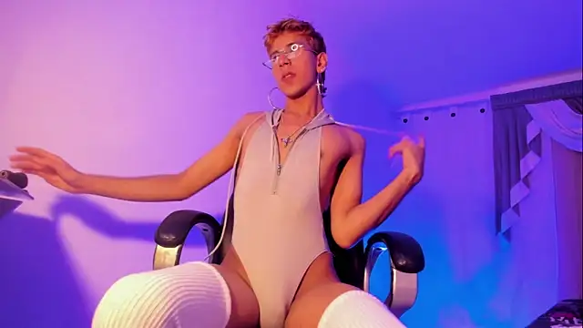 Angelicious Boy online show from November 29, 2:47 am