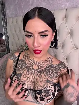 VixenBunnyy online show from September 19, 7:21 am
