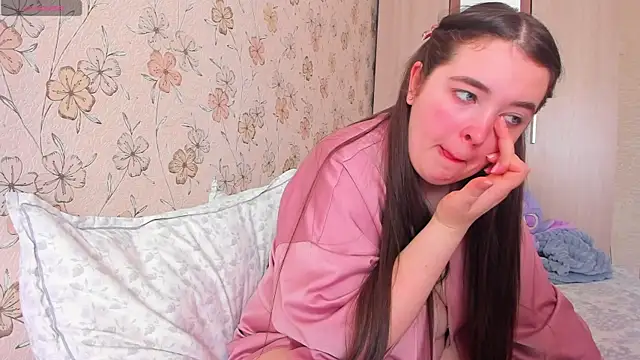 Alice next door online show from May 16, 9:06 am