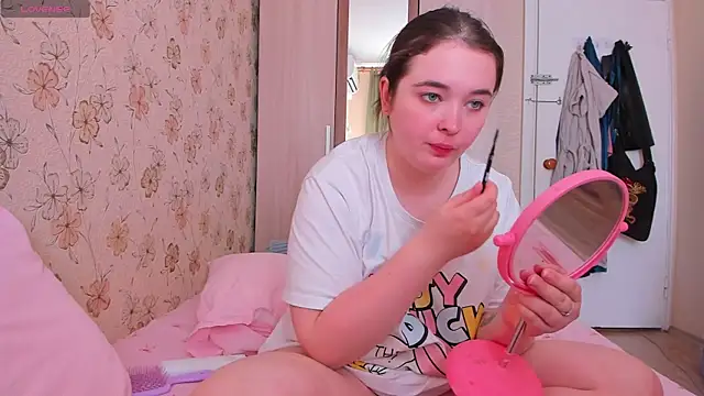 Alice next door online show from May 20, 11:16 am