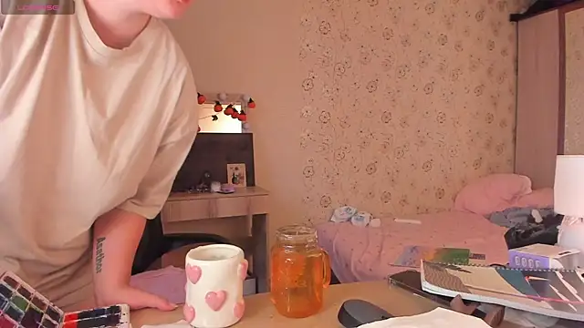 Alice next door online show from July 22, 4:21 pm