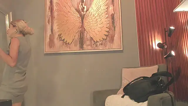 cinnia  online show from March 27, 11:21 am