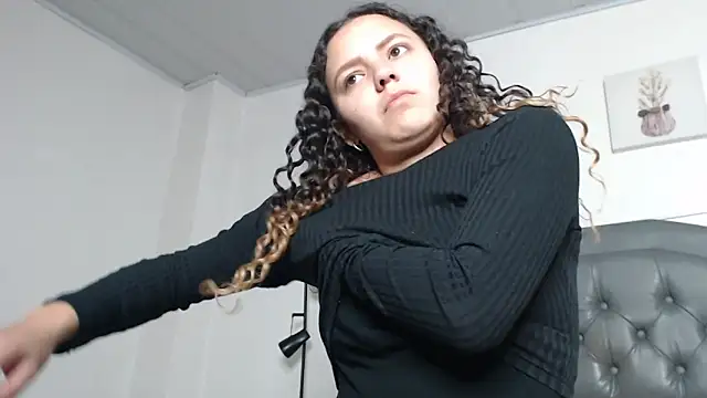 Giia Monroe online show from December 15, 12:53 pm