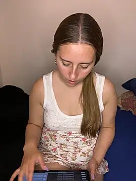 Snapshot of Cutie_blondie chatting on September 20, 5:58 pm Cutie blondie online show from September 20, 5:58 pm