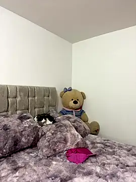 Snapshot of Cutie_blondie chatting on October 23, 11:14 pm Cutie blondie online show from October 23, 11:14 pm