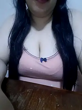 Madam-bezoul- online show from October 9, 9:35 pm