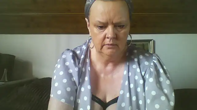 TiffanyMature online show from September 13, 7:08 am