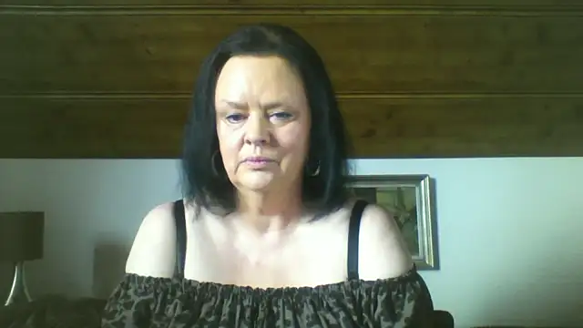 TiffanyMature online show from September 15, 7:19 am