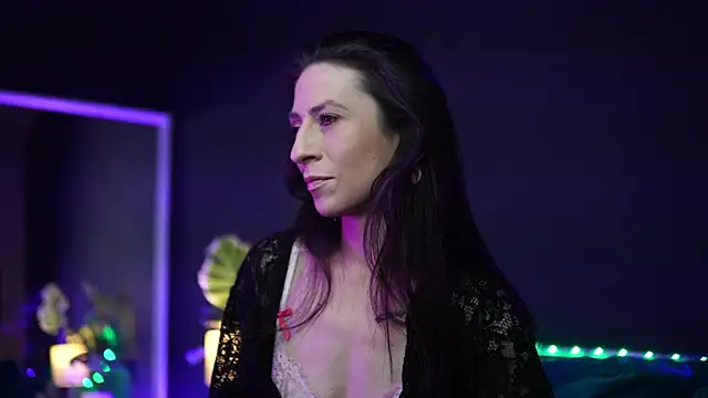 Snapshot of RubyRosa chatting on October 29, 10:11 pm RubyRosa online show from October 29, 10:11 pm