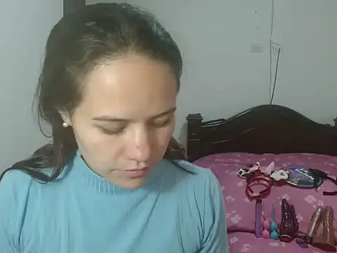 yarafuckass online show from October 17, 8:22 pm