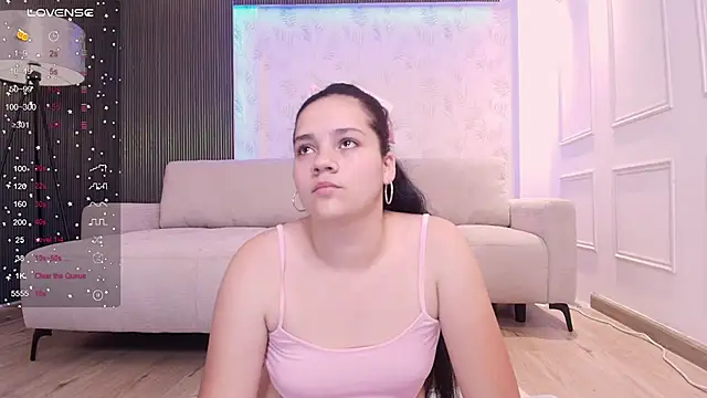 Snapshot of karlie_small chatting on October 2, 7:54 pm karlie small online show from October 2, 7:54 pm